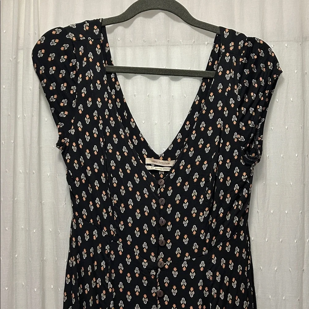 Urban Outfitters Malena Feminine Flare Low Cut Midi Dress - Picture 3 of 15